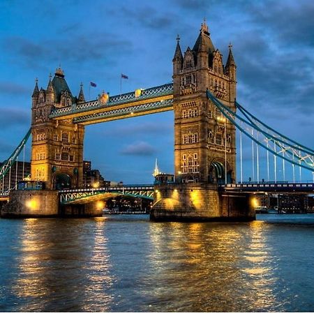 Апартаменти Shaftesbury Gardens Лондон Екстер'єр фото